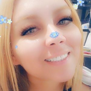 Meet your Posher, Eve